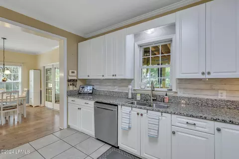 Kitchen - 8 Alljoy Rd, Bluffton, SC 29910 photo 3 of 5