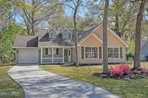 47 Le Moyne Dr, Beaufort, SC 29907