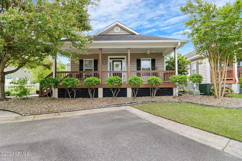 18 Bradford Ct, Beaufort, SC 29902
