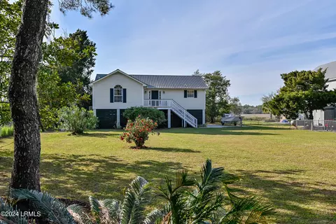 1826 Carolina Ave, Beaufort, SC 29906