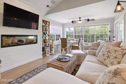 30 Valencia Rd #5A, Hilton Head Island, SC 29928