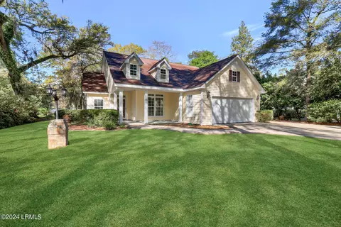 20 Woods Ct, Ridgeland, SC 29936