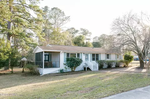 2408 Mossy Oaks Rd, Beaufort, SC 29902