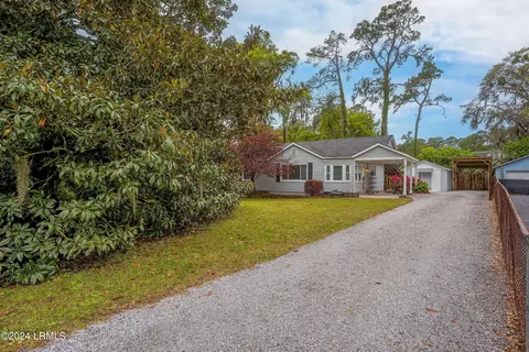 308 Battery Creek Rd, Beaufort, SC 29902