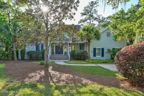 852 Island Cir W, Saint Helena Island, SC 29920