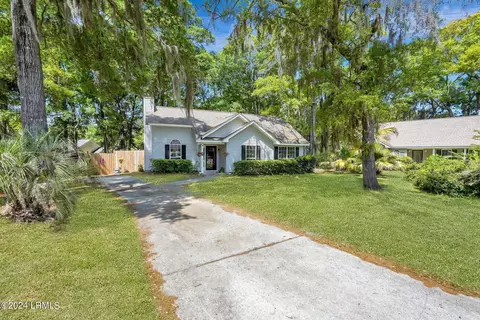 61 Ardmore Ave, Beaufort, SC 29907