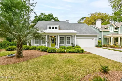 160 Locust Fence Rd, Saint Helena Island, SC 29920