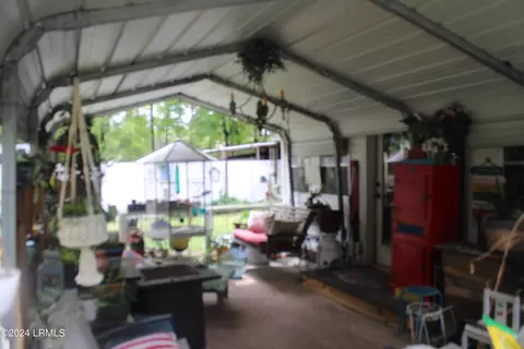 Exterior - 1202 Holly St W, Hampton, SC 29924 photo 3 of 5