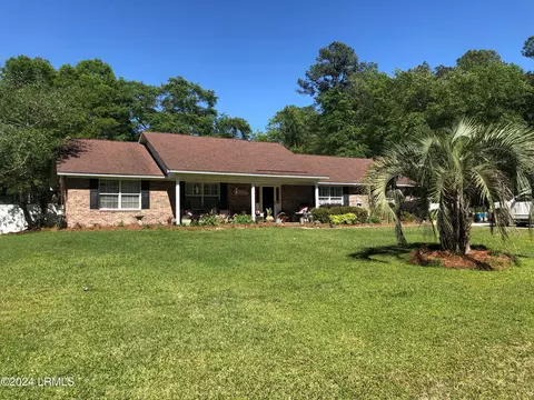 Exterior - 1202 Holly St W, Hampton, SC 29924 photo 2 of 5