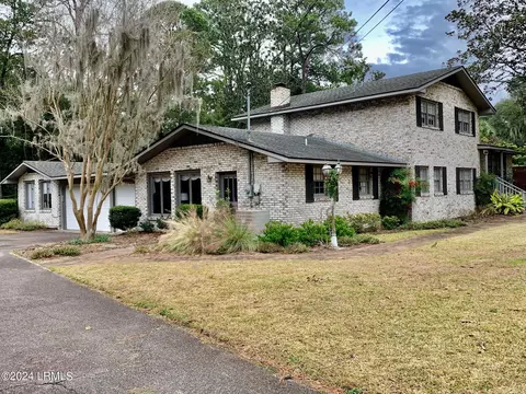 2815 Broome Ln, Beaufort, SC 29902