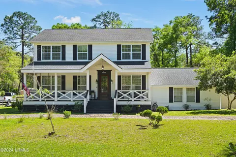 11 Francis Marion Cir, Beaufort, SC 29907