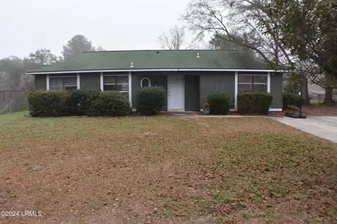 9 Quail Ridge Dr, Beaufort, SC 29906