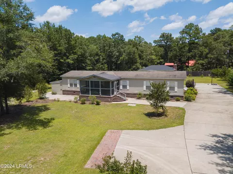 562 Joe Frazier Rd, Beaufort, SC 29906