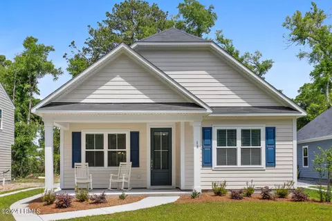 18 Camp Saxton Way, Port Royal, SC 29935