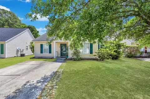 30 Pine Ridge Dr, Bluffton, SC 29910