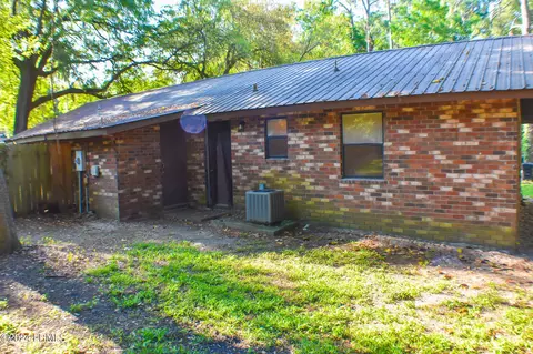 11 Woodbine Dr #A, Beaufort, SC 29907