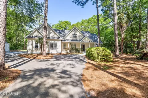 693 Sams Point Rd, Beaufort, SC 29907