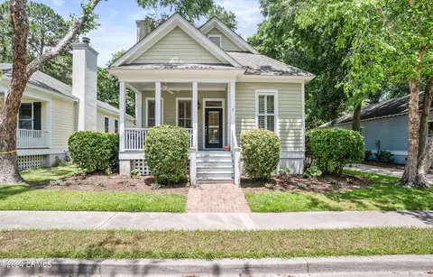7 Brisbane Dr, Beaufort, SC 29902