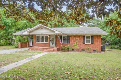 2913 Fourth St, Beaufort, SC 29902