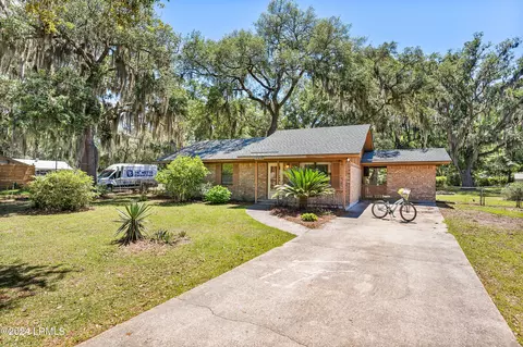 2612 Rosemont Ave, Port Royal, SC 29935
