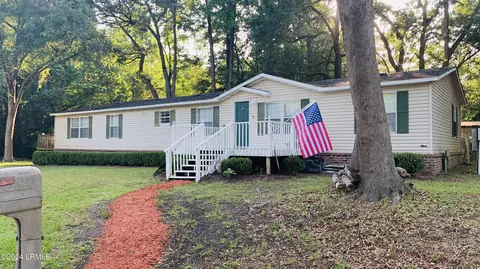 6 Adams Way, Beaufort, SC 29906