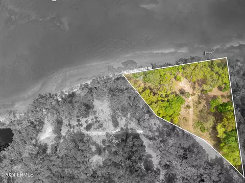 228 Old Plantation Dr W, Beaufort, SC 29907