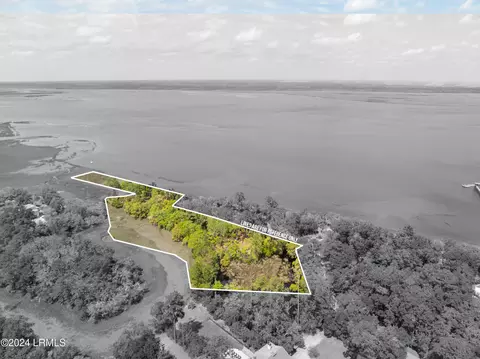 235 Old Plantation Dr W, Beaufort, SC 29907