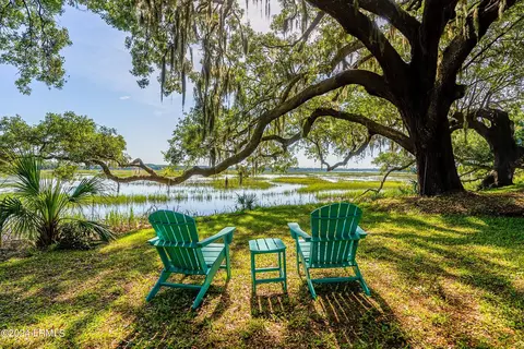 7 Sussex Ct, Beaufort, SC 29907