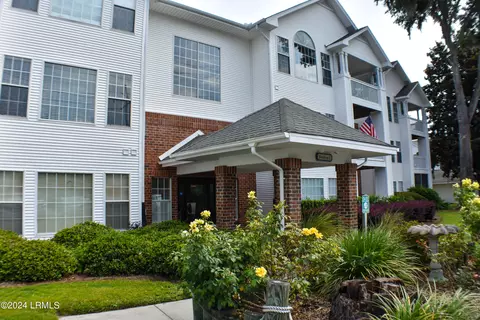 1231 Ladys Island Dr #213, Port Royal, SC 29935