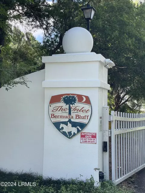 31 Bermuda Inlet Dr, Saint Helena Island, SC 29920