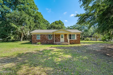 31 Gregory Dr, Saint Helena Island, SC 29920