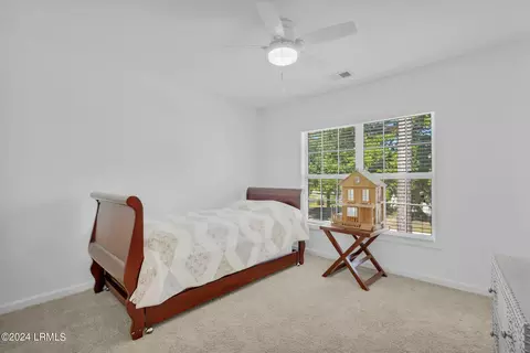 Bedroom - 163 Pinecrest Cir, Bluffton, SC 29910 photo 5 of 8