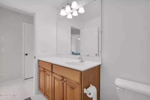 Bath - 163 Pinecrest Cir, Bluffton, SC 29910 photo 2 of 4