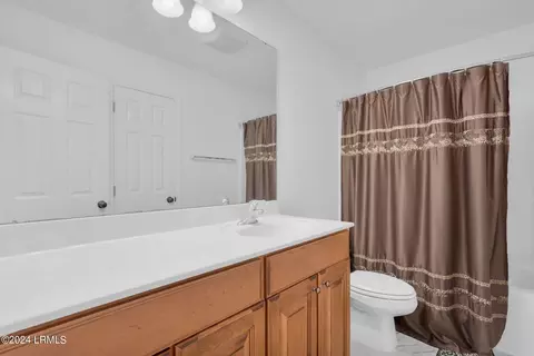 Bath - 163 Pinecrest Cir, Bluffton, SC 29910 photo 3 of 4