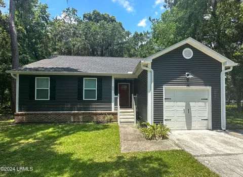 12 Arbor Ln, Saint Helena Island, SC 29920