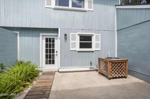 900 Brotherhood Rd #I5, Beaufort, SC 29902
