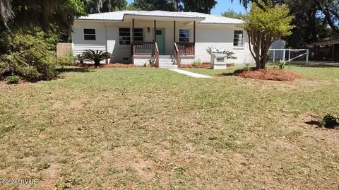 1707 Palmetto Dr, Beaufort, SC 29902
