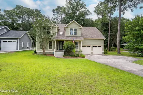 307 Cottage Farm Dr, Beaufort, SC 29902