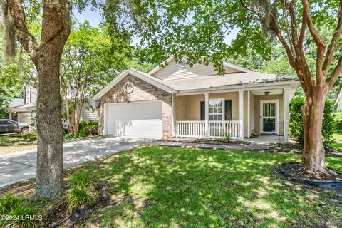 32 Shadow Moss Dr, Beaufort, SC 29906
