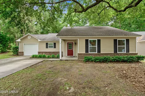 1 Brindlewood Dr, Beaufort, SC 29907