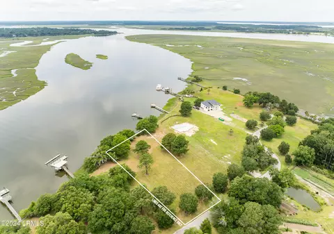 107 Jenkins Bluff Dr, Saint Helena Island, SC 29920
