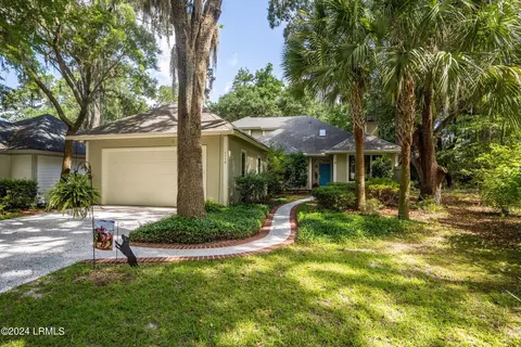 1119 Palmetto Pt, Saint Helena Island, SC 29920