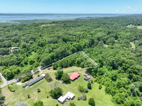 532 Seaside Rd, Saint Helena Island, SC 29920