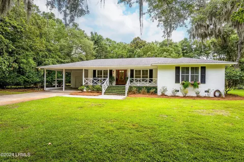105 Fort Lyttleton Rd, Beaufort, SC 29902