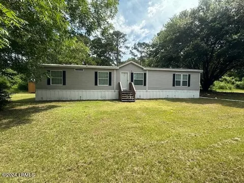 137 Coffin Point Rd, Saint Helena Island, SC 29920