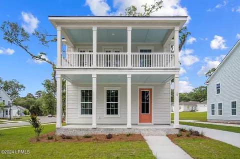 18 Backwater St, Beaufort, SC 29906