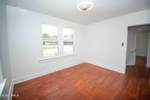 Bedroom - 407 Elm St E, Hampton, SC 29924 photo 2 of 3