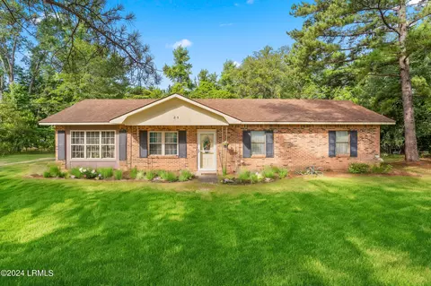 85 Short St, Varnville, SC 29944