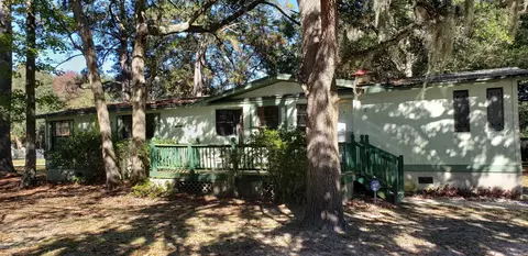 3 Sandhill Dr, Beaufort, SC 29906