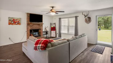 101 Jeanette St, Hampton, SC 29924 photo 4